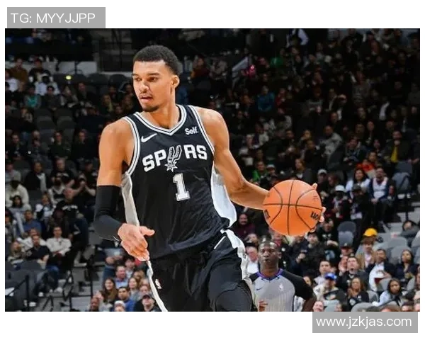 文班亚马法国国家队首场比赛狂砍27分震撼意大利引发NBA球探高度关注 文班亚马法国国家队首场比赛狂砍27分震撼意大利引发NBA球探高度关注